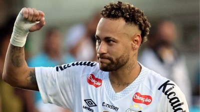 Neymar extends Santos contract in bid for World Cup 2026 spot.