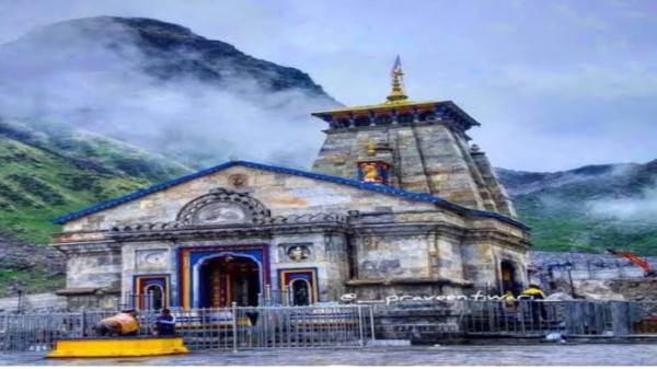 Kedarnath_shrine_in_Uttarakhand