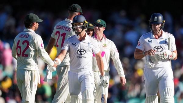 Jacob Bethell smashed his maiden Test ton in the last Ashes match at the SCG.