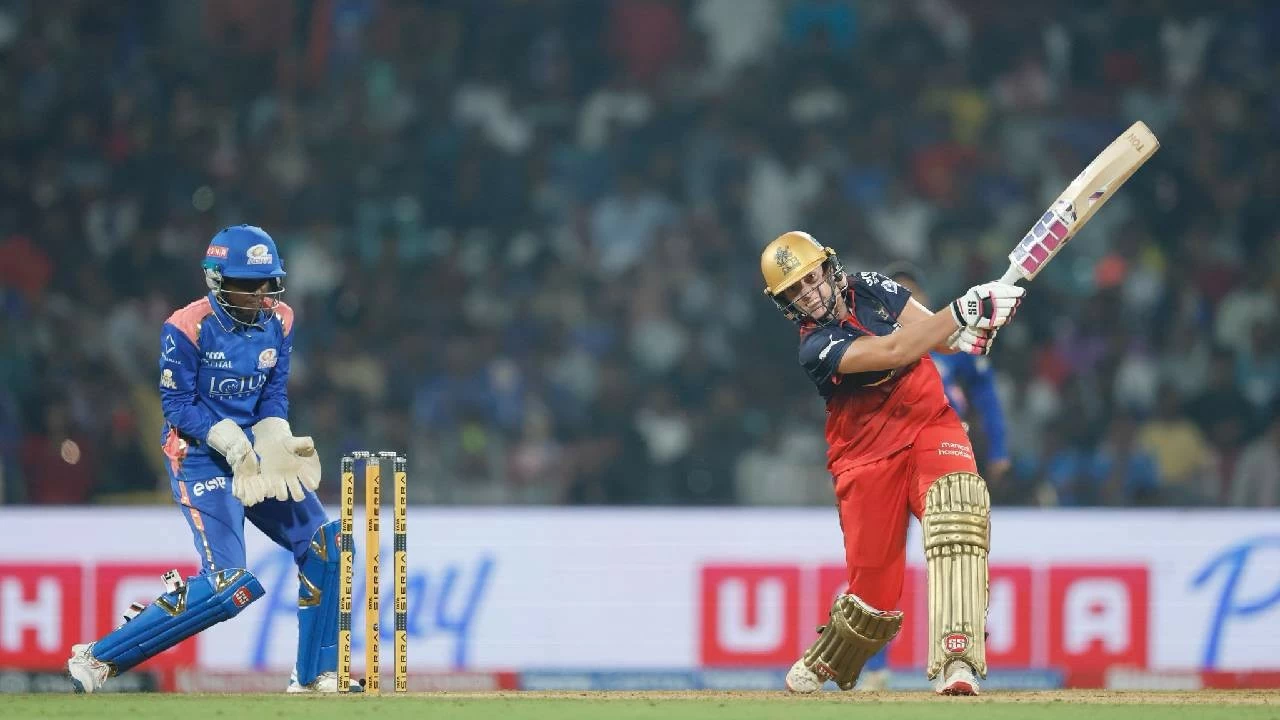 Nadine de Klerk helped RCB beat MI in WPL opener.