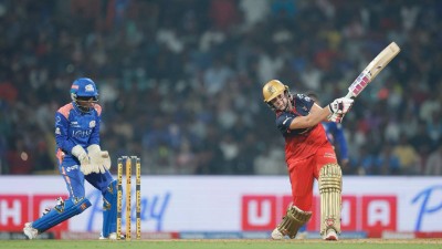 Nadine de Klerk helped RCB beat MI in WPL opener.