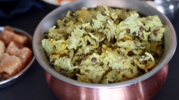 Traditional_Khichdi_recipe_on__Makar_Sankranti_2026_(1)
