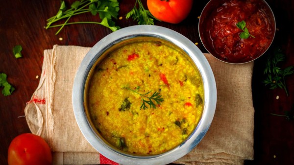 Traditional_Khichdi_recipe_on__Makar_Sankranti_2026_(2)