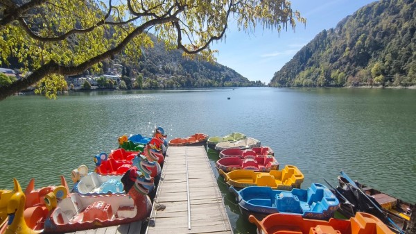 The winter season in Nainital, Uttarakhand’s famous lake city, has also brought disappointment for tourists and locals alike.