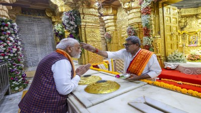 Prime Minister Narendra Modi offers prayers at the Somnath Temple, in Gir Somnath district, Gujarat. 