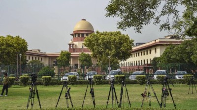 The Supreme Court will hear a petition challenging the Bombay HC's decision on the “mass rejection” of nomination forms for BMC elections. (Photo: Getty Images)