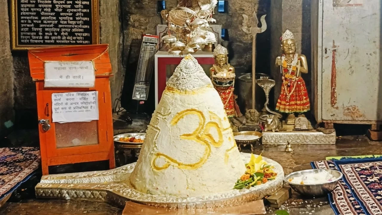 The Ghrit Kamal ritual is not just a religious practice but also a symbol of Uttarakhand’s rich cultural heritage.