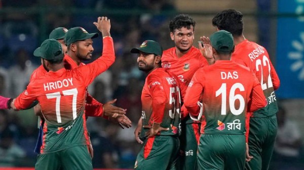 Bangladesh players have threatened to boycott cricket.