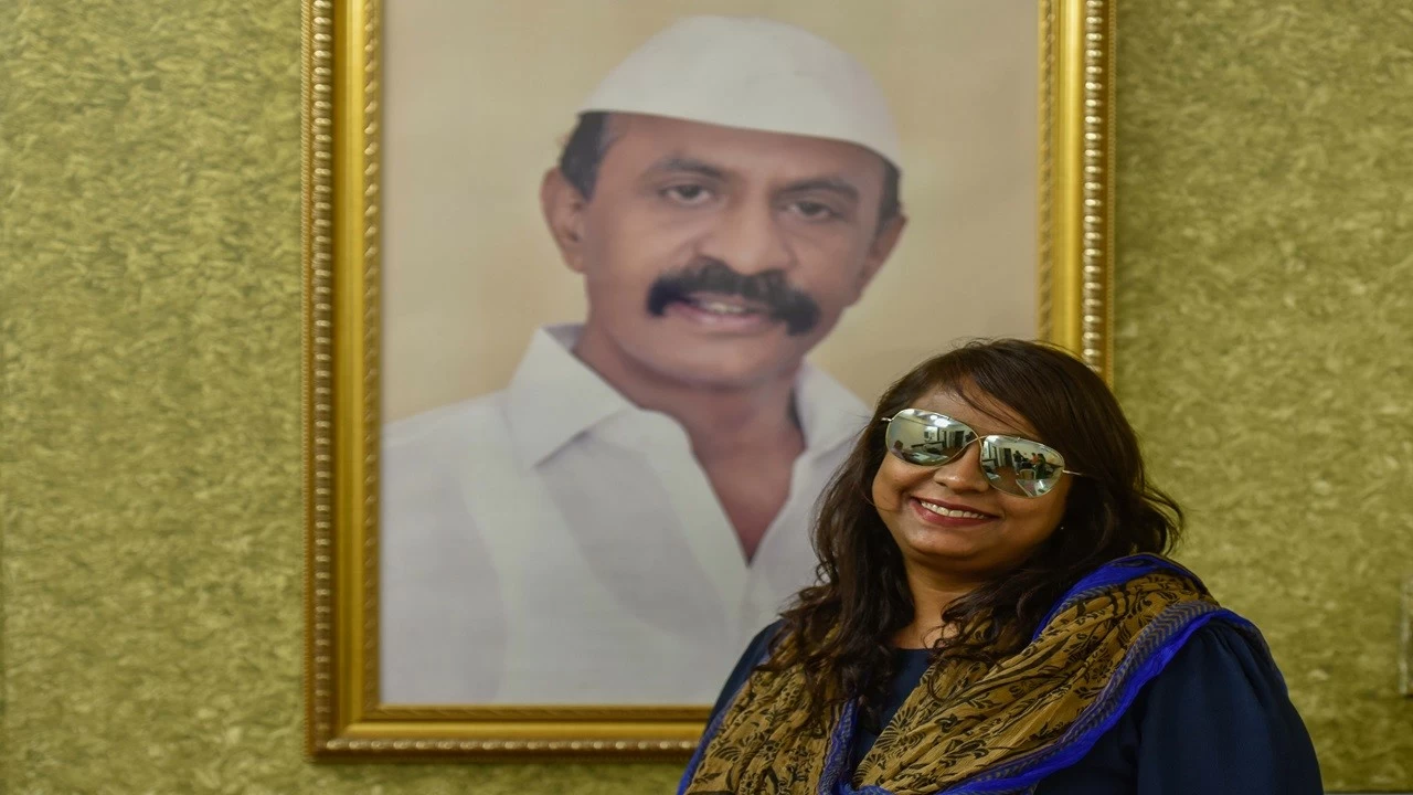 Geeta Gawli, daughter of Arun Gawli, poses before an election campaign of ABS party at Dagdi Chawl in Byculla, on February 9, 2017. (File Photo by Kunal Patil/Hindustan Times via Getty Images)