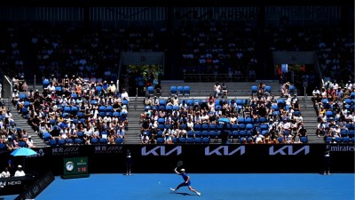 Fans frustrated by long queues at the Australian Open 2026, as ticket sales halted on opening day.