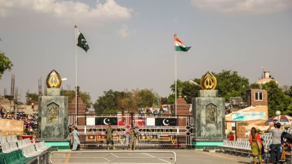 Wagah_Border_Parade__(1)