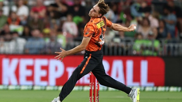 FILE - Mahli Beardman of the Scorchers bowls during the BBL match between Sydney Thunder and Perth Scorchers at ENGIE Stadium on December 30, 2025, in Sydney, Australia
