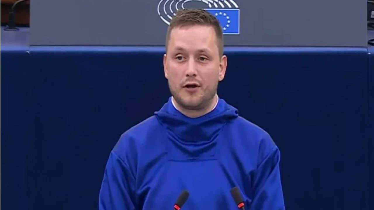 Nielson said that his government would prepare a taskforce which will help in preparing the citizens .