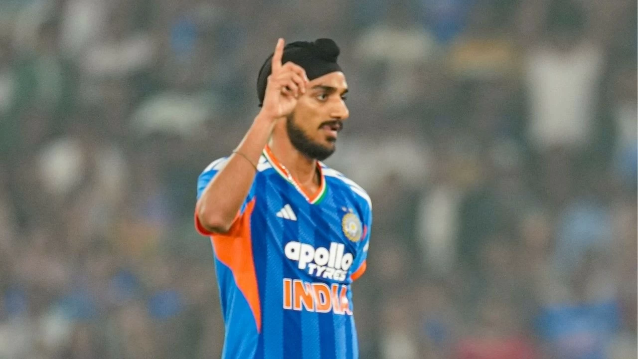 Indian fast bowler Arshdeep Singh equalled Bhuvneshwar Kumar unwanted record in the second T20I against New Zealand.