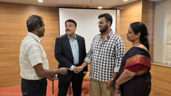 A Malayali student whose lung function had severely deteriorated following a complicated pneumonia while pursuing higher studies in Canada
 has been given a new lease of life after undergoing a complex surgery at Sunrise Hospital in Kochi. Cardio-thoracic surgeon Dr. Nasser Yusuf, who led the surgery seen with the  student Ananth Krishnan; parents Dr. Poornima T.A. and Hareesh B.
