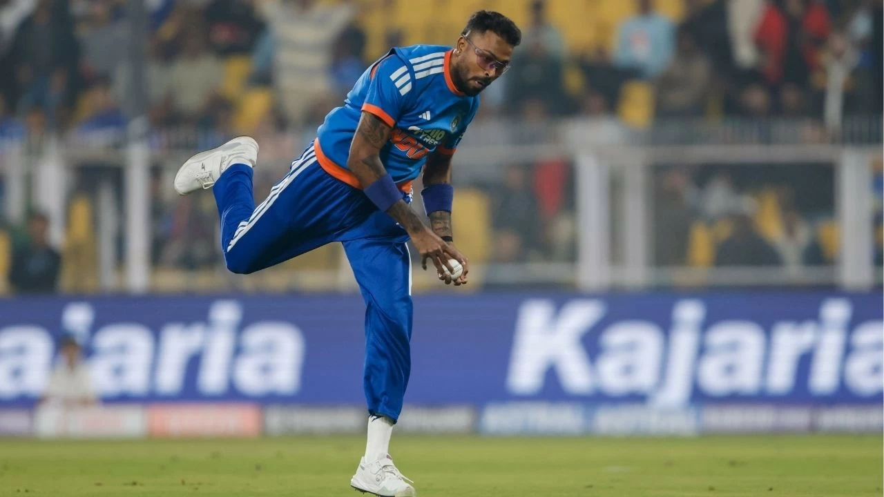Hardik Pandya took a stunning catch to dismiss Devon Conway in 3rd T20I between India and New Zealand.