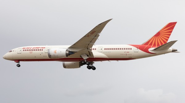 Scare prompts Air India to reinspect fuel control switches on Boeing 787s